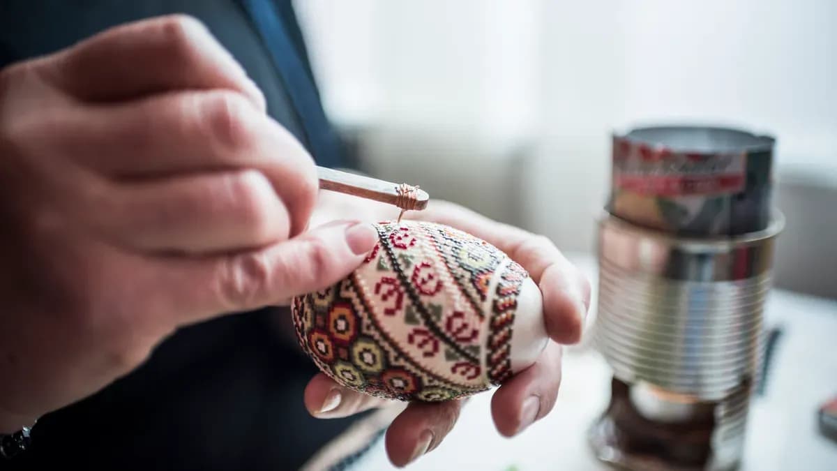 Майстер-клас з писанкарства — трипільські мотиви